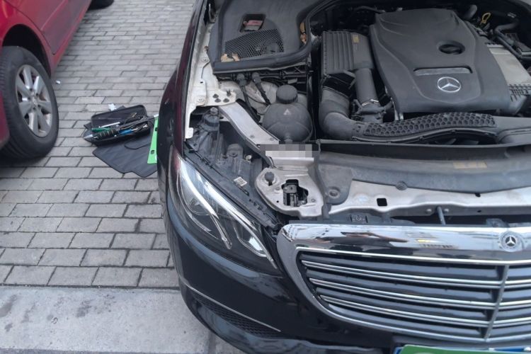 Used Mercedes-Benz E-Class 2016 E 300 L Sporty and Stylish Model Engine Bay Right