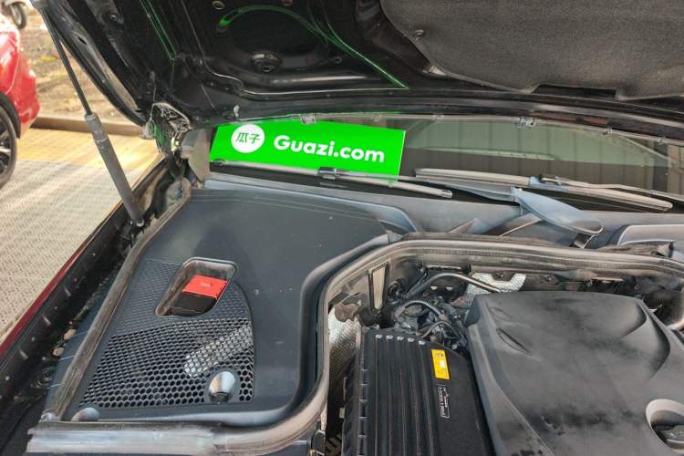Used Mercedes-Benz E-Class 2016 E 200 L Sport Edition Engine Bay Right