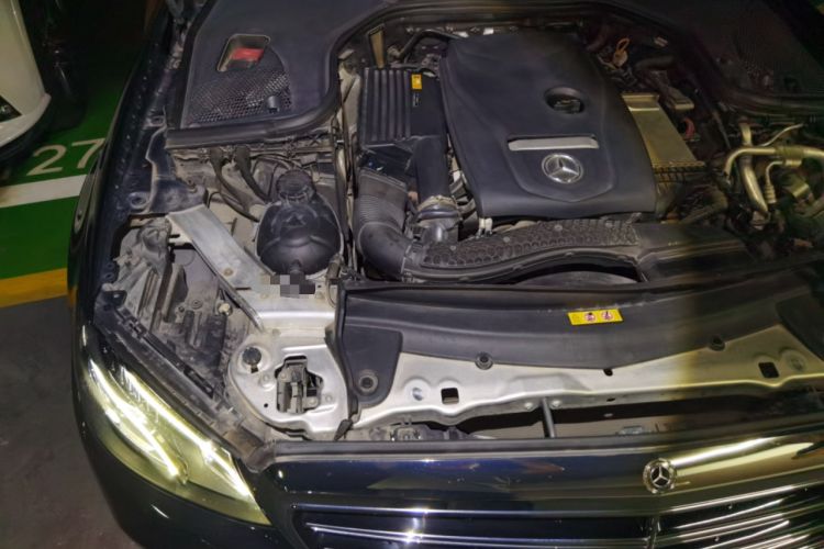 Used Mercedes-Benz E-Class 2016 E 200 L Engine Bay Right