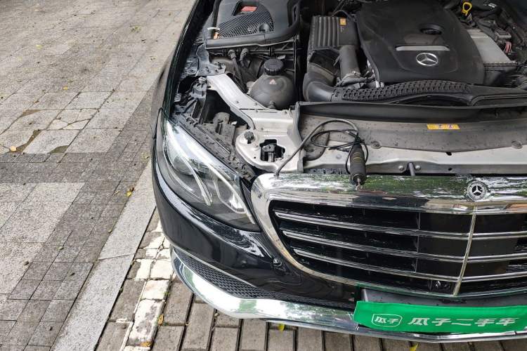 Used Mercedes-Benz E-Class 2016 E 200 L Sport Edition Engine Bay Right