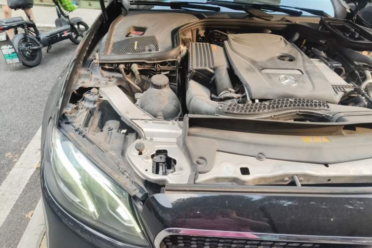 Used Mercedes-Benz E-Class 2016 E 200 L Sport Edition Engine Bay Right