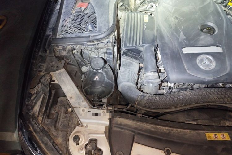Used Mercedes-Benz E-Class 2016 E 200 L Engine Bay Right