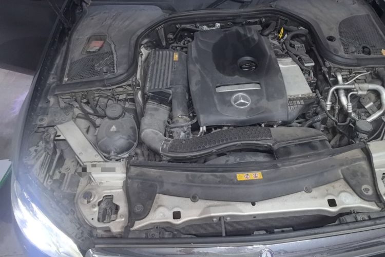 Used Mercedes-Benz E-Class 2016 E 200 L Engine Bay Right