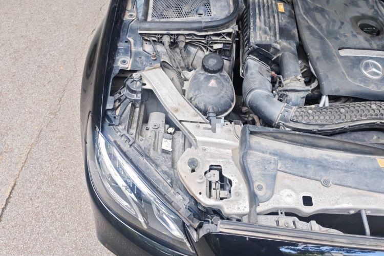 Used Mercedes-Benz E-Class 2016 E 200 L Sport Edition Engine Bay Right