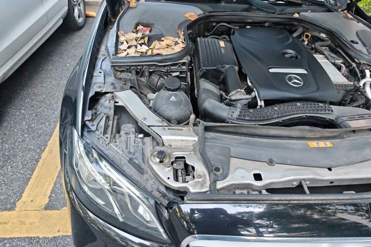 Used Mercedes-Benz E-Class 2016 E 200 L Sport Edition Engine Bay Right