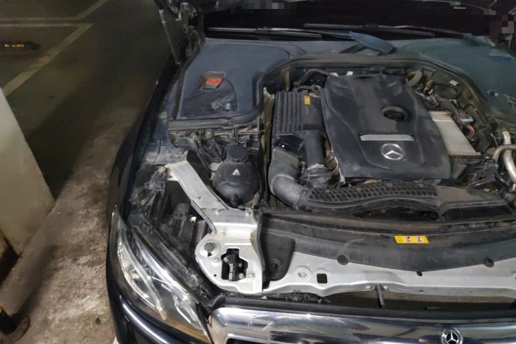 Used Mercedes-Benz E-Class 2016 E 200 L Engine Bay Right