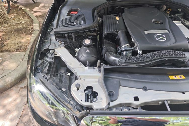 Used Mercedes-Benz E-Class 2016 E 200 L Engine Bay Right