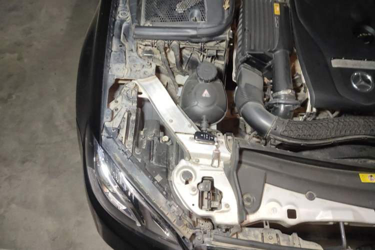 Used Mercedes-Benz E-Class 2016 E 200 L Sport Edition Engine Bay Right