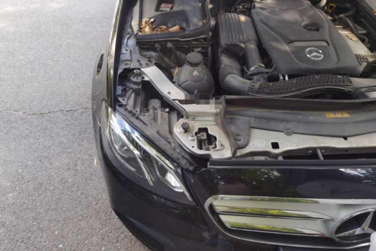 Used Mercedes-Benz E-Class 2016 E 200 L Sport Edition Engine Bay Right