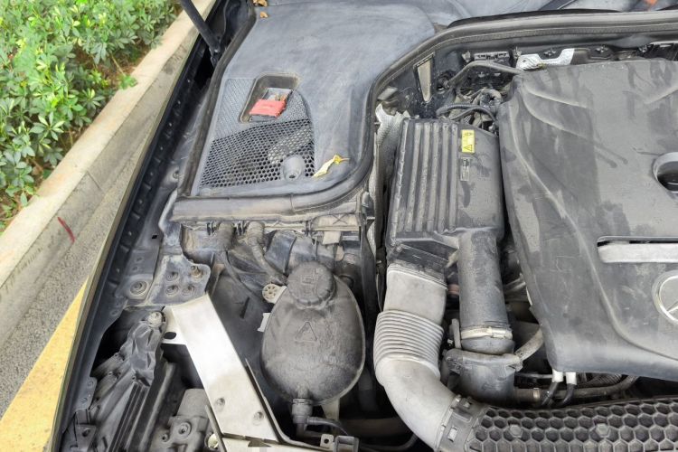 Used Mercedes-Benz E-Class 2016 E 200 L Sport Edition Engine Bay Right