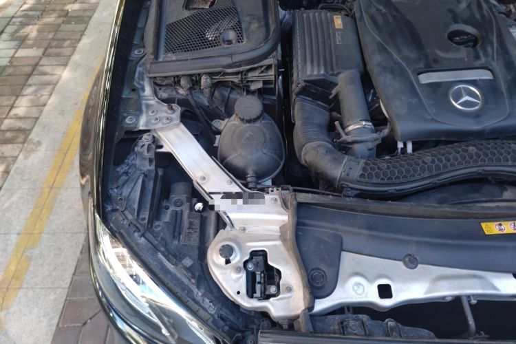 Used Mercedes-Benz E-Class 2016 E 200 L Sport Edition Engine Bay Right