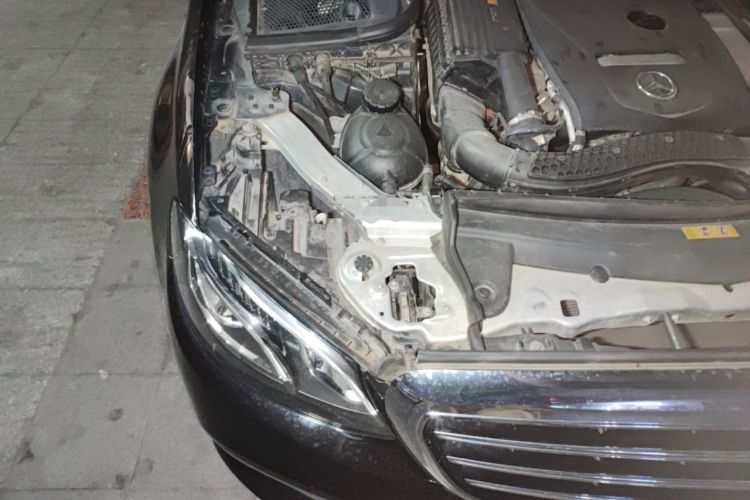 Used Mercedes-Benz E-Class 2016 E 200 L Engine Bay Right