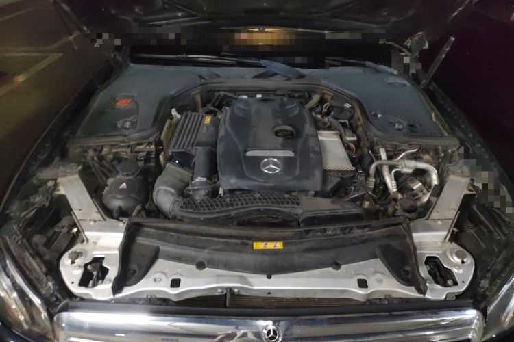 Used Mercedes-Benz E-Class 2016 E 200 L Engine Bay