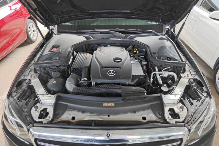 Used Mercedes-Benz E-Class 2016 E 200 L Engine Bay
