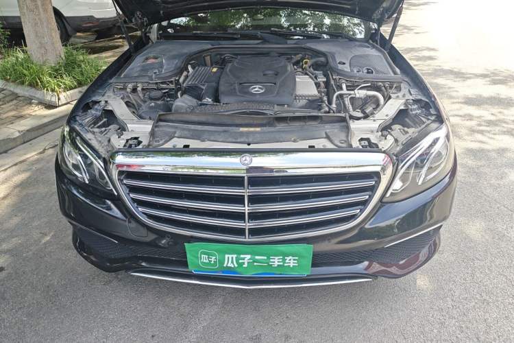 Used Mercedes-Benz E-Class 2016 E 200 L Engine Bay