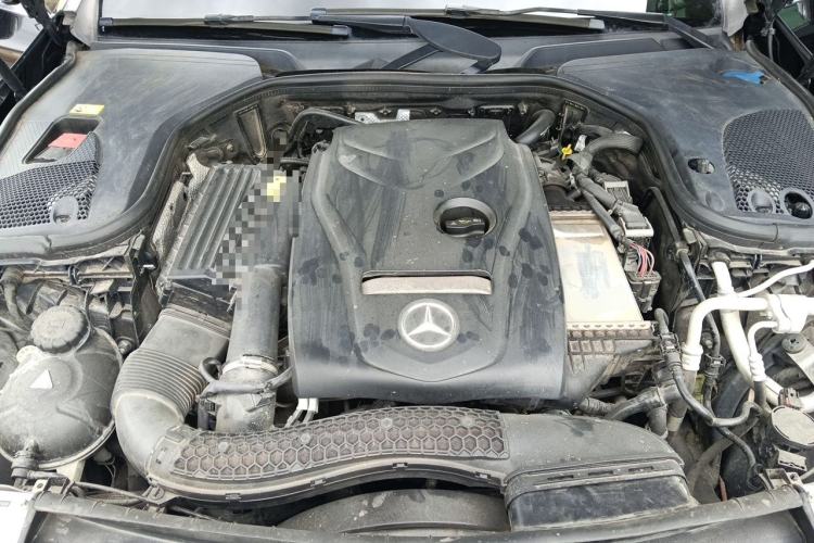 Used Mercedes-Benz E-Class 2016 E 200 L Engine Bay