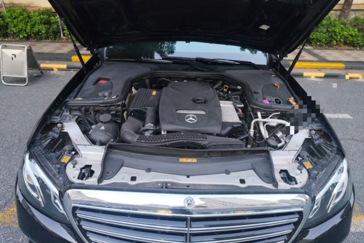 Used Mercedes-Benz E-Class 2016 E 200 L Engine Bay