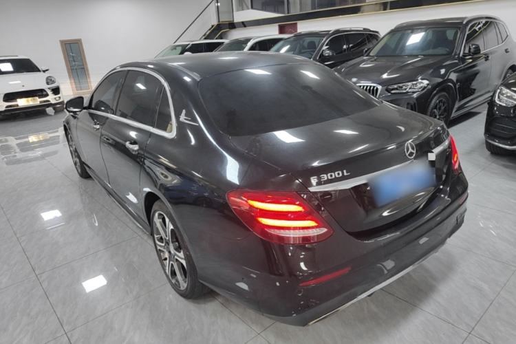 Used Mercedes-Benz E-Class 2016 E 300 L Sporty and Stylish Model Exterior 1