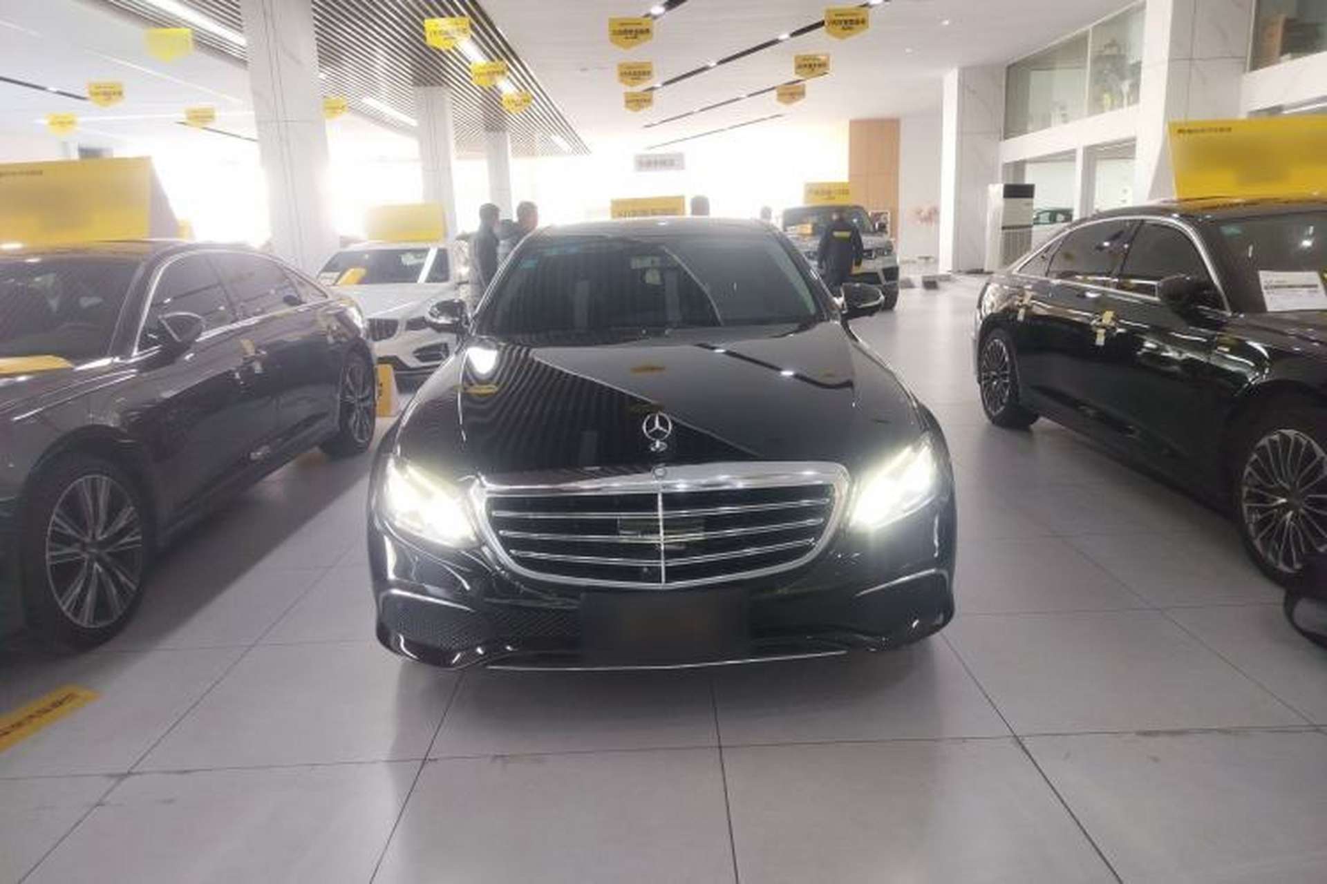 Used Mercedes-Benz E-Class 2016 E 300 L Luxury Model Exterior 1