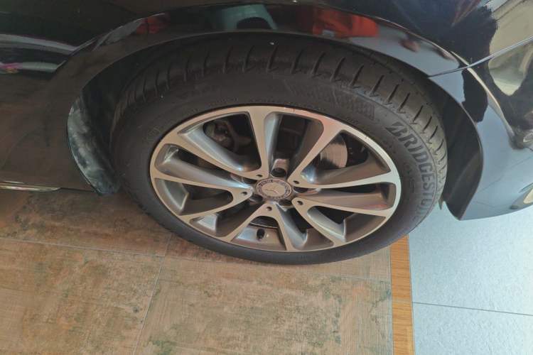 Used Mercedes-Benz E-Class 2016 E 200 L Exterior 1