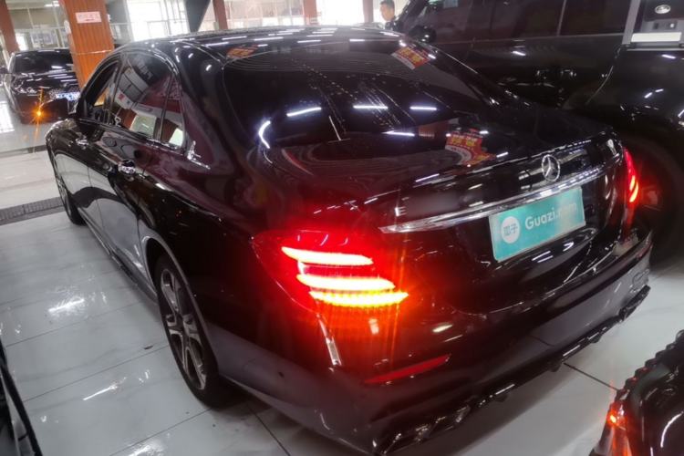 Used Mercedes-Benz E-Class 2016 E 300 L Sporty and Stylish Model Exterior 2