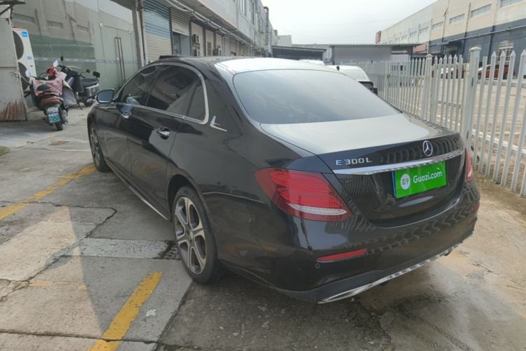 Used Mercedes-Benz E-Class 2016 E 300 L Sporty and Stylish Model Exterior 2