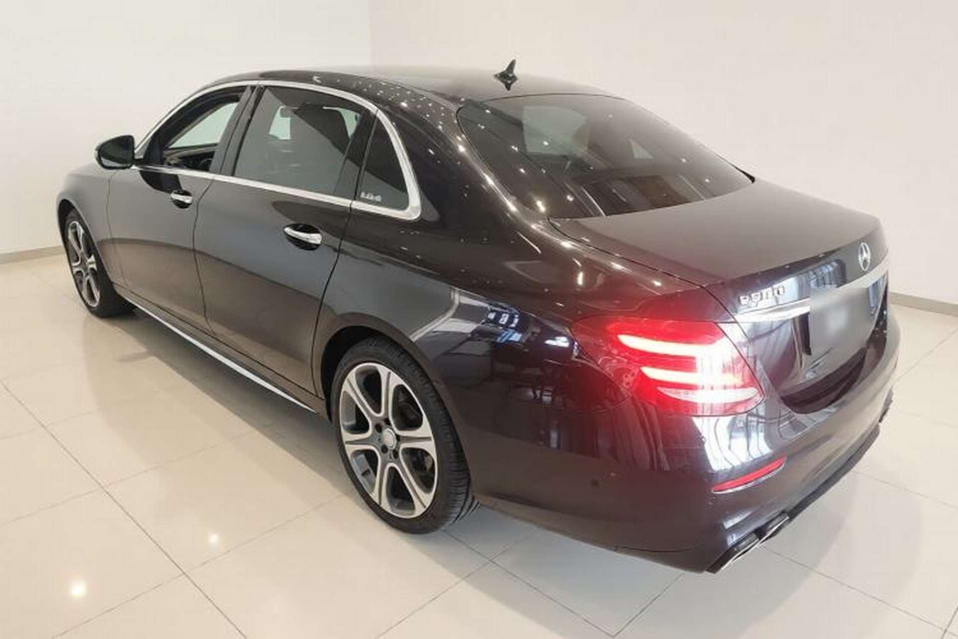 Used Mercedes-Benz E-Class 2016 E 300 L Sport Luxury Model Exterior 2
