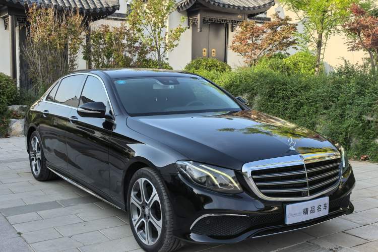 Used Mercedes-Benz E-Class 2016 E 300 L Sporty and Stylish Model Exterior 2