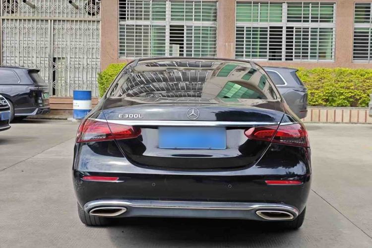 Used Mercedes-Benz E-Class 2016 E 200 L Exterior 3