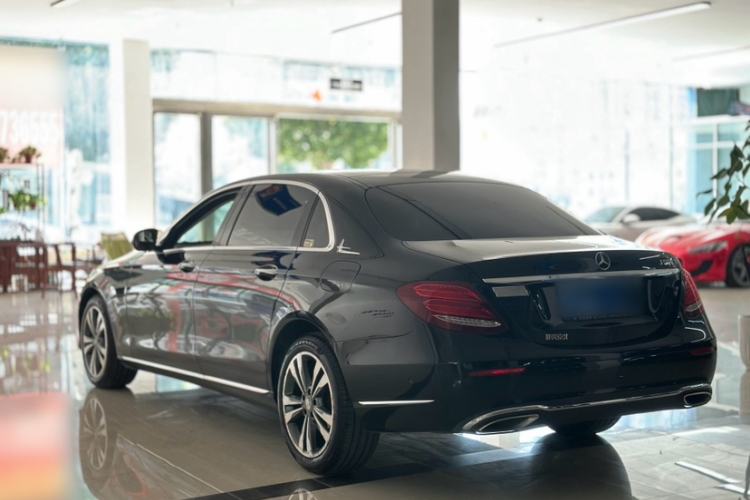 Used Mercedes-Benz E-Class 2016 E 300 L Luxury Model Exterior 3