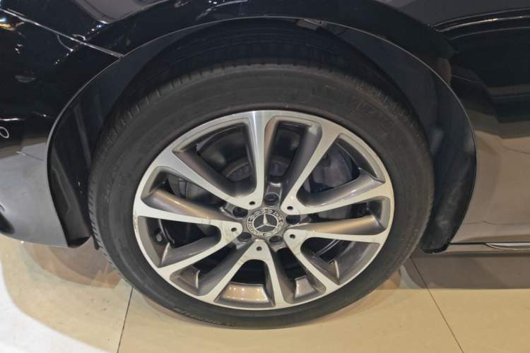 Used Mercedes-Benz E-Class 2016 E 200 L Exterior 4