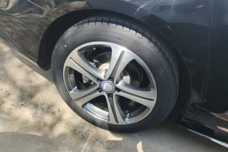 Used Mercedes-Benz E-Class 2016 E 200 L Sport Edition Exterior 4