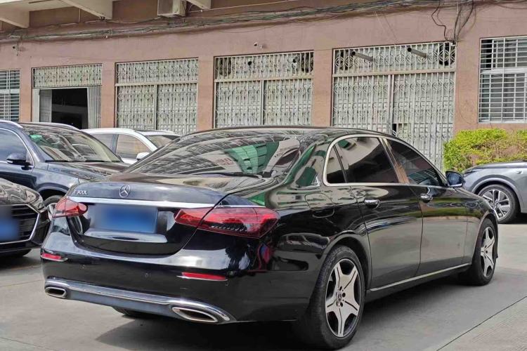Used Mercedes-Benz E-Class 2016 E 200 L Exterior 4