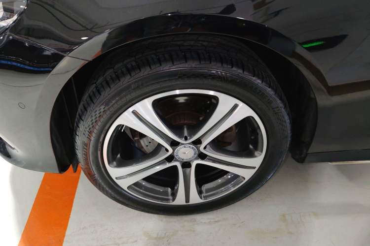 Used Mercedes-Benz E-Class 2016 E 200 L Sport Edition Exterior 4