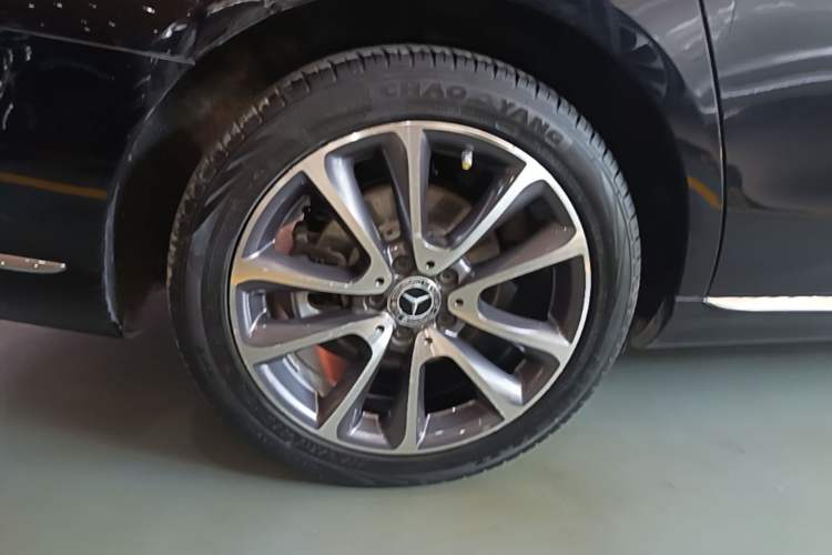 Used Mercedes-Benz E-Class 2016 E 200 L Exterior 5