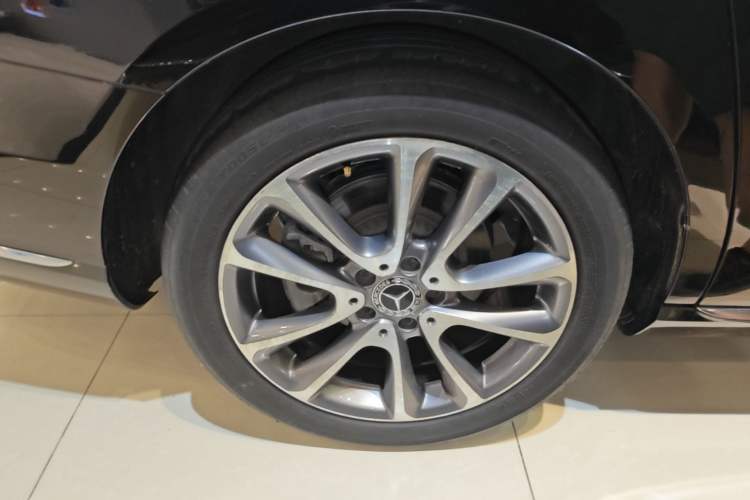 Used Mercedes-Benz E-Class 2016 E 200 L Exterior 5