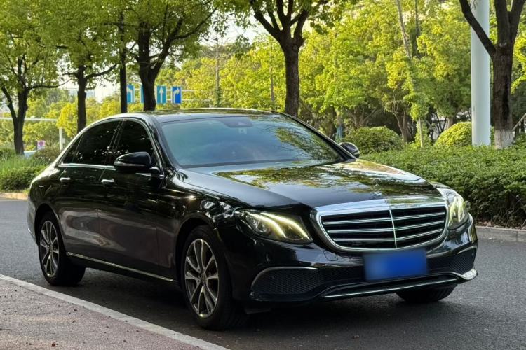 Used Mercedes-Benz E-Class 2016 E 200 L Exterior 6