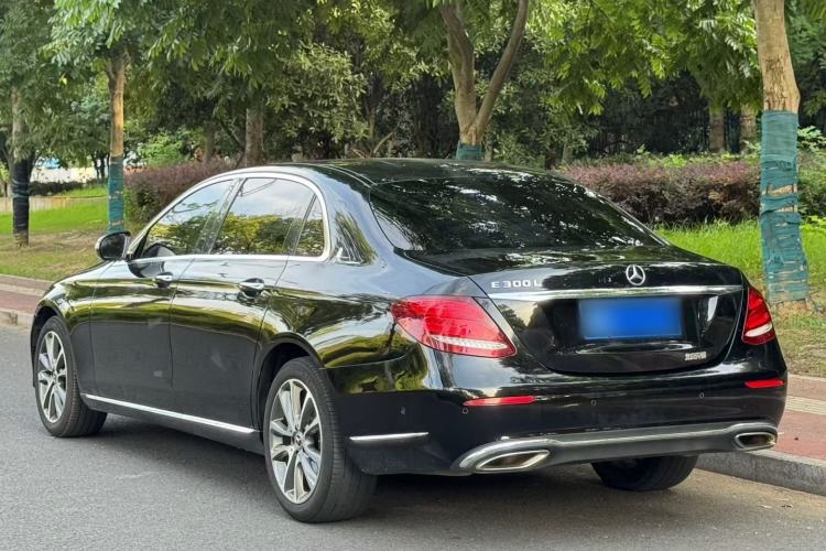 Used Mercedes-Benz E-Class 2016 E 200 L Exterior 9