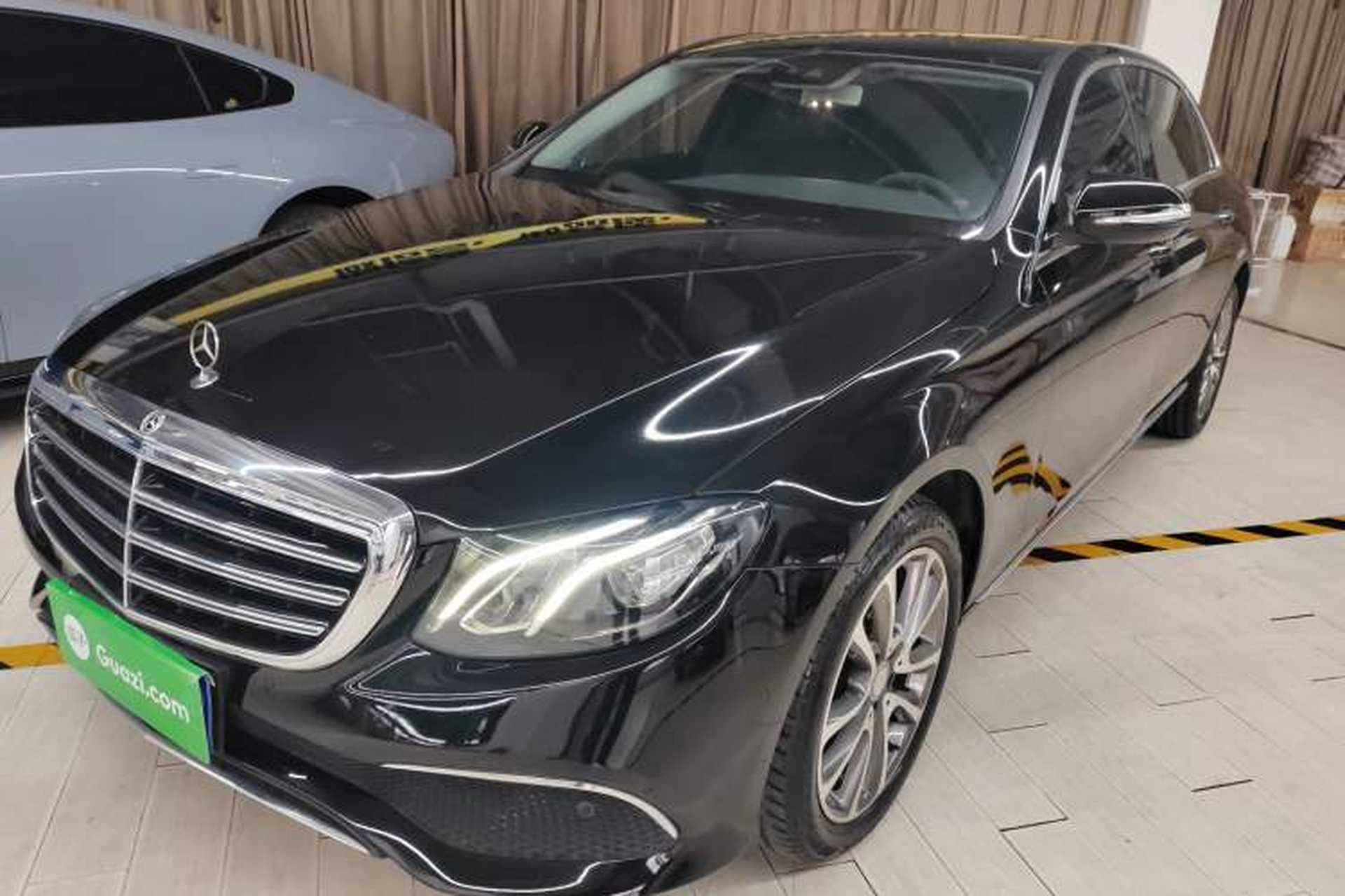 Used Mercedes-Benz E-Class 2016 E 200 L Front Left 45 Deg