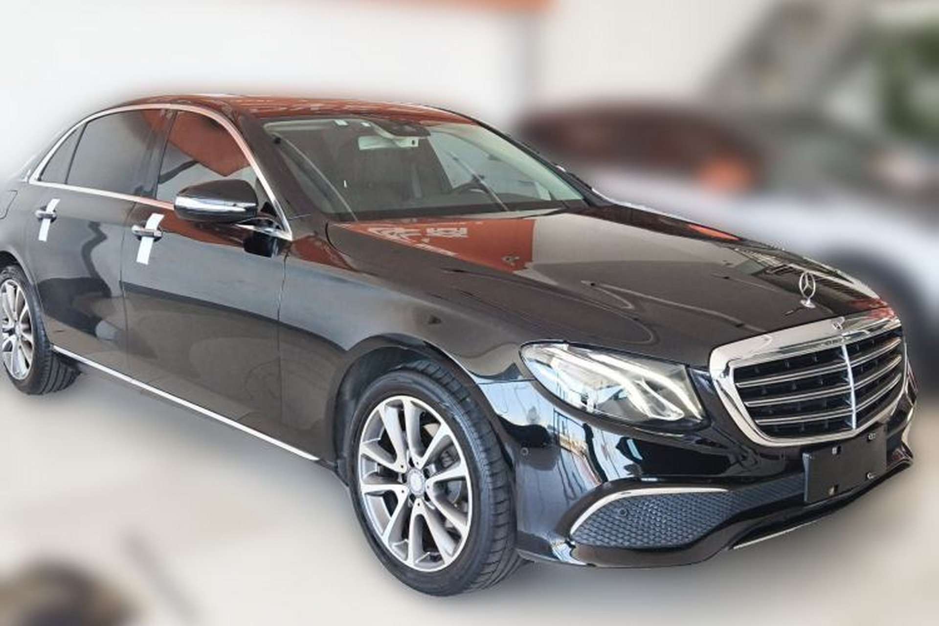 Used Mercedes-Benz E-Class 2016 E 200 L Front Right 45 Deg
