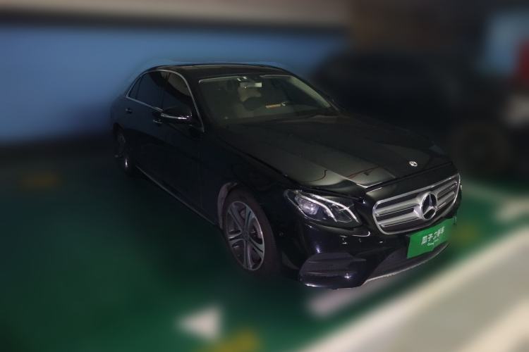 Used Mercedes-Benz E-Class 2016 E 200 L Front Right 45 Deg