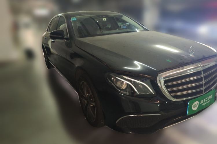 Used Mercedes-Benz E-Class 2016 E 200 L Front Right 45 Deg