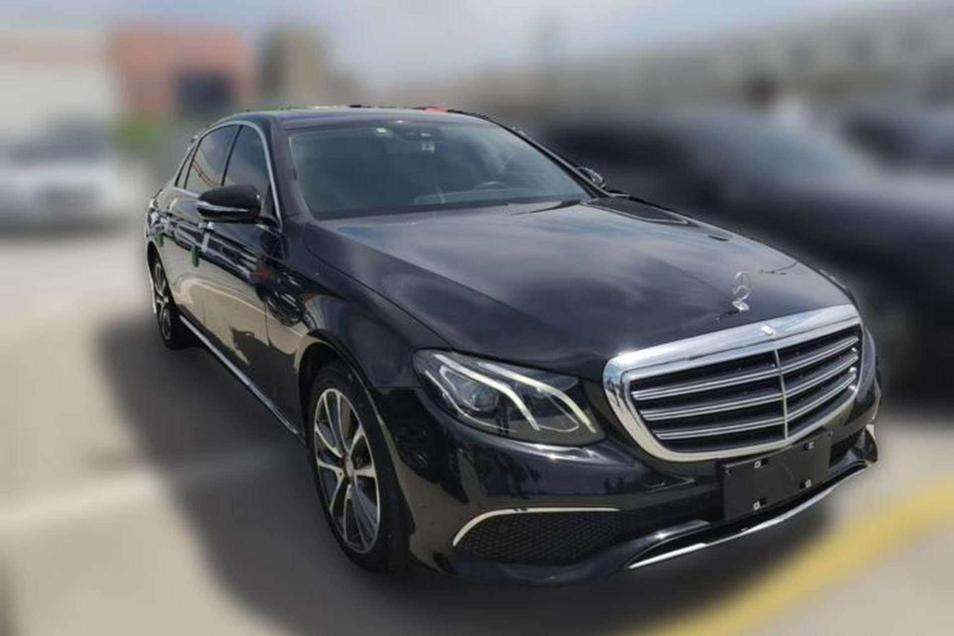 Used Mercedes-Benz E-Class 2016 E 200 L Front Right 45 Deg