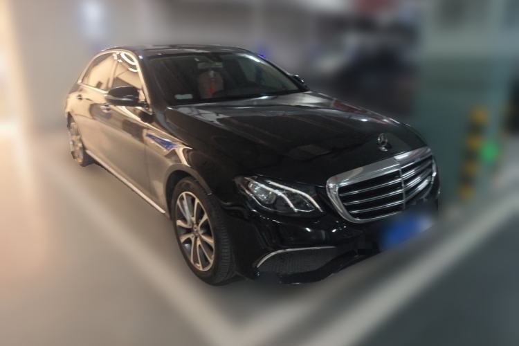 Used Mercedes-Benz E-Class 2016 E 200 L Front Right 45 Deg