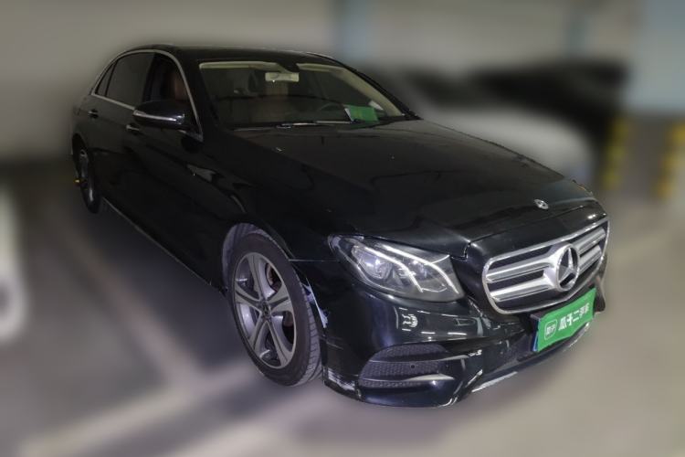 Used Mercedes-Benz E-Class 2016 E 200 L Sport Edition Front Right 45 Deg