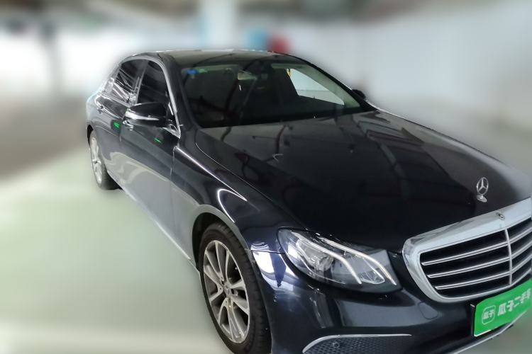 Used Mercedes-Benz E-Class 2016 E 200 L Front Right 45 Deg