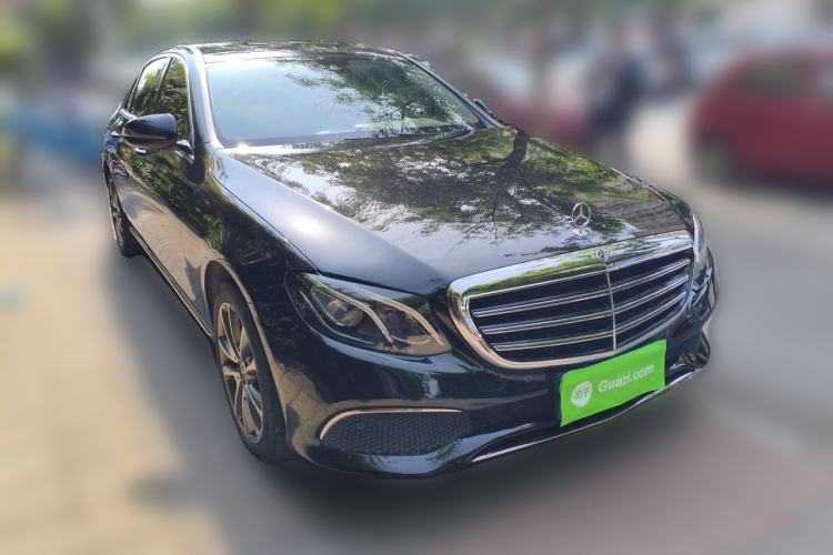 Used Mercedes-Benz E-Class 2016 E 200 L Front Right 45 Deg