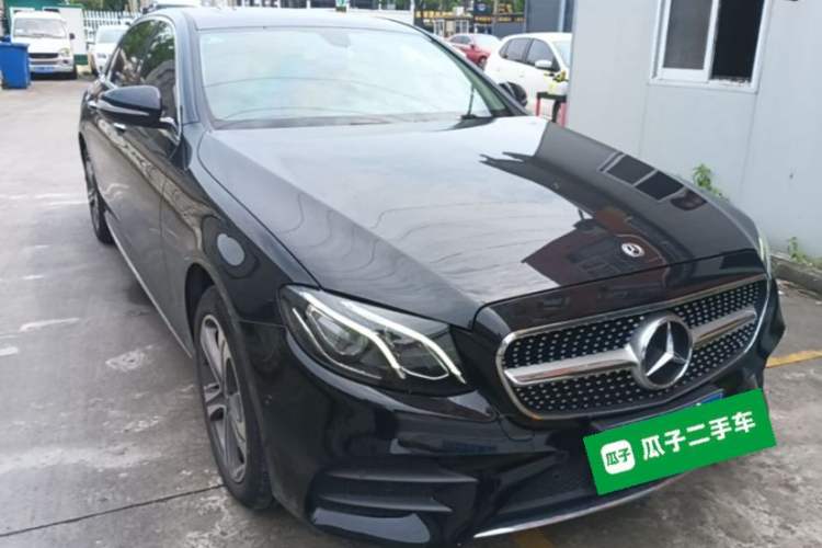Used Mercedes-Benz E-Class 2016 E 200 L Sport Edition Front Right 45 Deg
