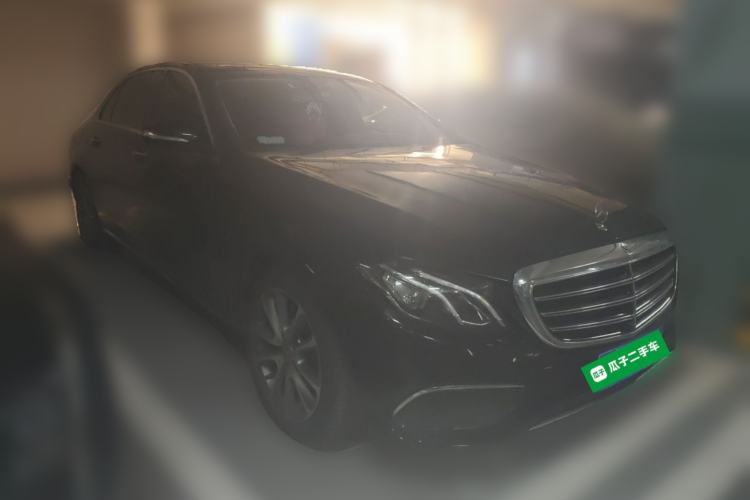 Used Mercedes-Benz E-Class 2016 E 200 L Front Right 45 Deg