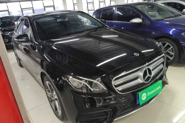Used Mercedes-Benz E-Class 2016 E 200 L Sport Edition Front Right 45 Deg
